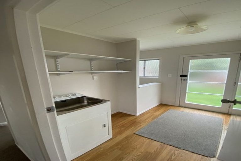 Photo of property in 2/1 Proctor Lane, Tawa, Wellington, 5028