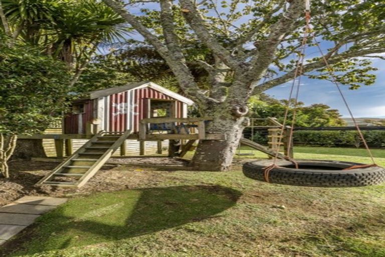 Photo of property in 44 Taikata Road, Te Atatu Peninsula, Auckland, 0610