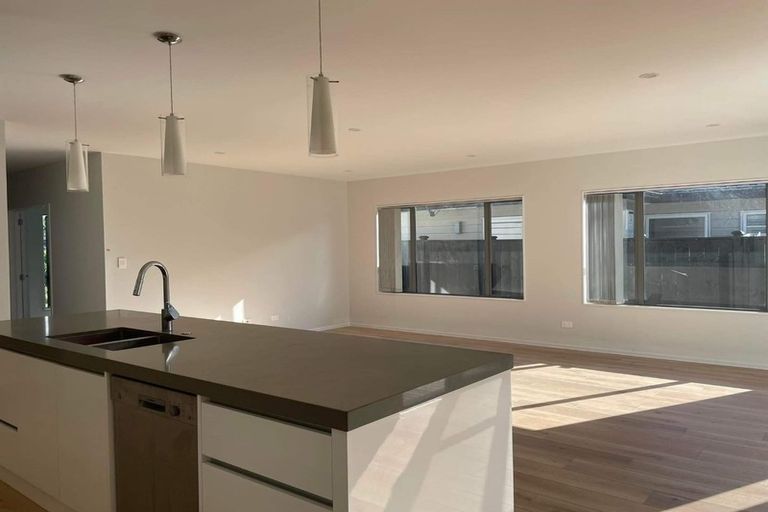 Photo of property in 127 Harbourside Drive, Karaka, Papakura, 2113