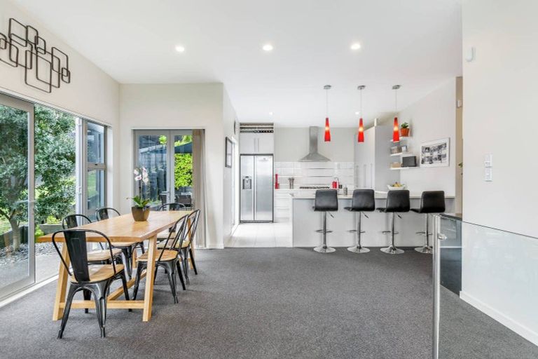 Photo of property in 24 Kittiwake Drive, Schnapper Rock, Auckland, 0632