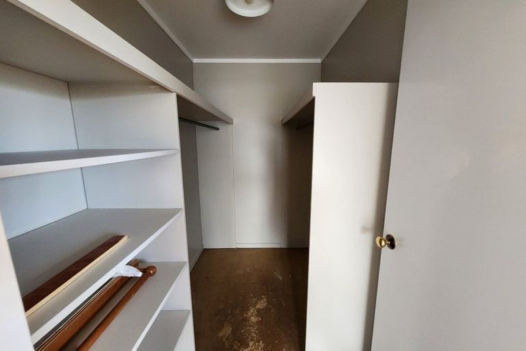 Photo of property in 15 Locket Road, Glenfield, Auckland, 0629