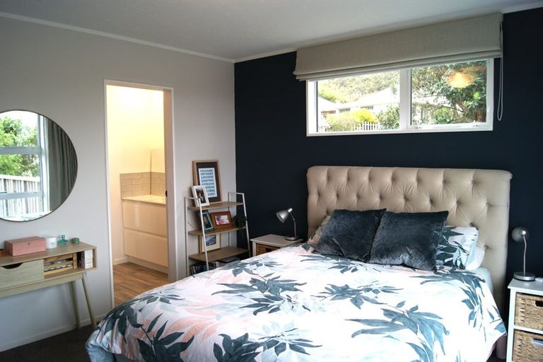 Photo of property in 78 Thurleigh Grove, Karori, Wellington, 6012