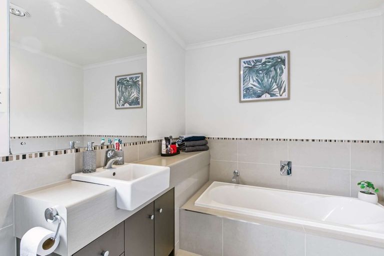 Photo of property in 175 Jeffs Road, Flat Bush, Auckland, 2016