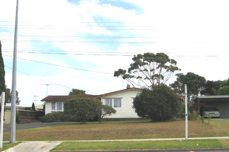 Photo of property in 1/310 East Coast Road, Forrest Hill, Auckland, 0620