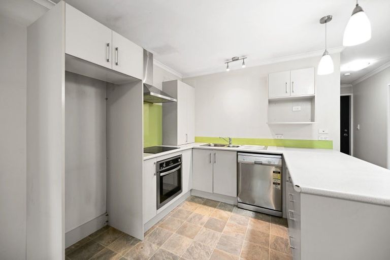 Photo of property in 1/240 Old Farm Road, Hillcrest, Hamilton, 3216