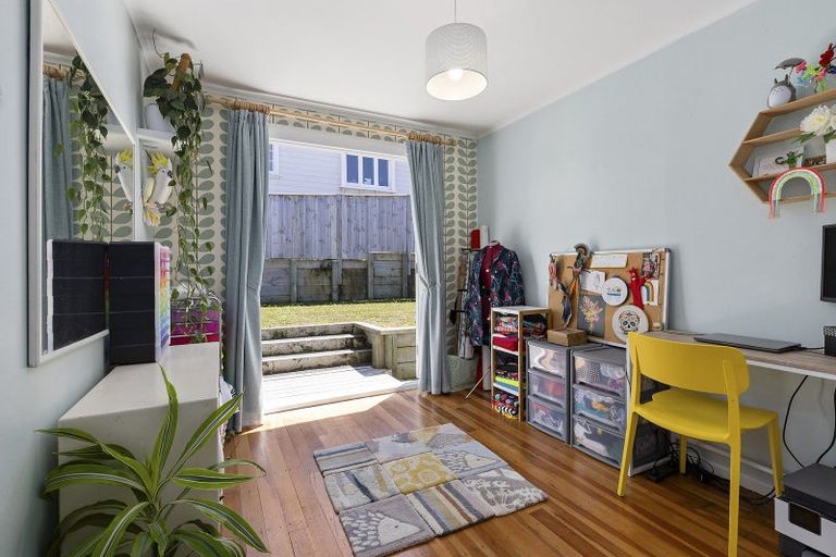 Photo of property in 26 Ribble Street, Island Bay, Wellington, 6023