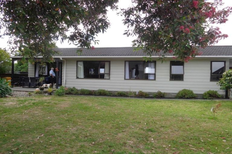 Photo of property in 24 Olive Terrace, Paraparaumu Beach, Paraparaumu, 5032