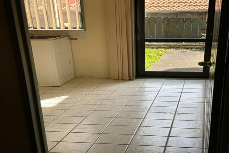 Photo of property in 14 Arrowsmith Drive, Clover Park, Auckland, 2019
