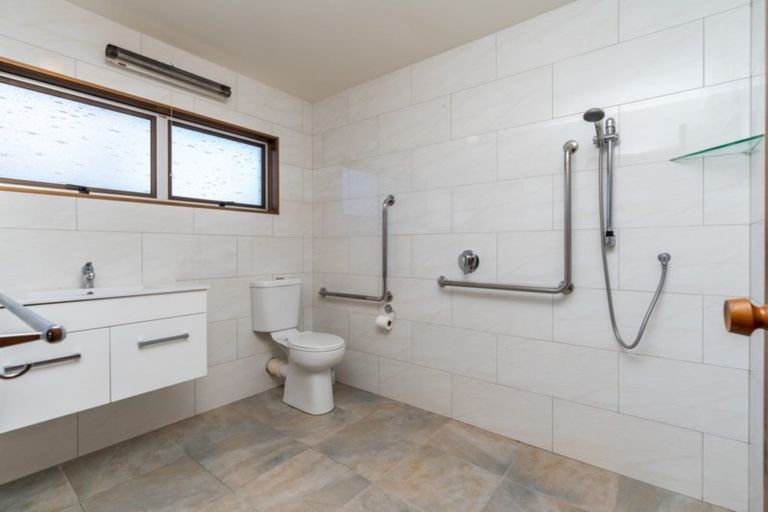 Photo of property in 19 South Road, Waipu, 0510