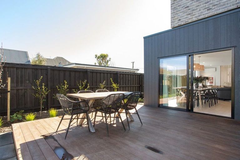 Photo of property in 127 Hamilton Avenue, Ilam, Christchurch, 8041