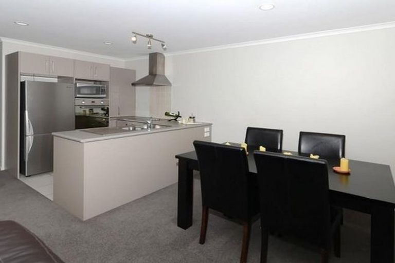 Photo of property in 2/15 Albert Street, Hamilton East, Hamilton, 3216