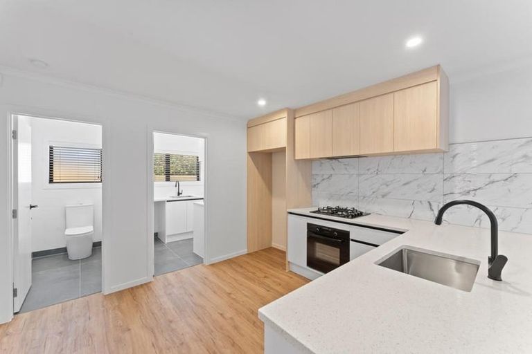 Photo of property in 30 Opaheke Road, Papakura, 2110