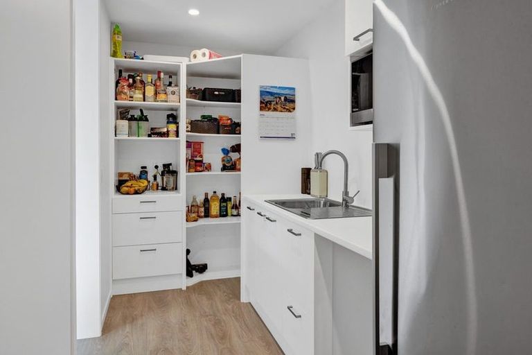 Photo of property in 423 Cardiff Road, Pembroke, Stratford, 4391