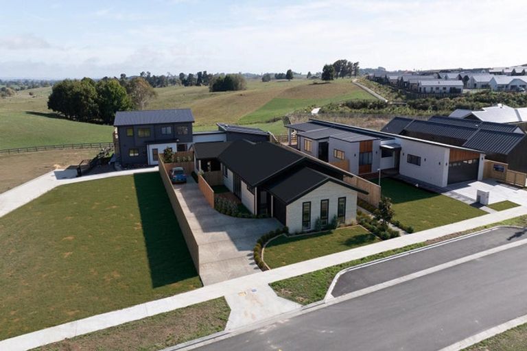 Photo of property in 240 Korimako Drive, Te Awamutu, 3800