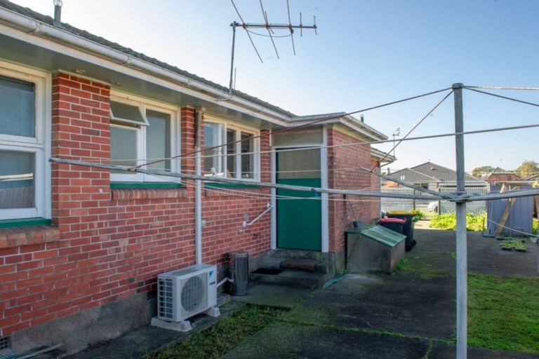 Photo of property in 2/1 Nelson Street, Riccarton, Christchurch, 8011