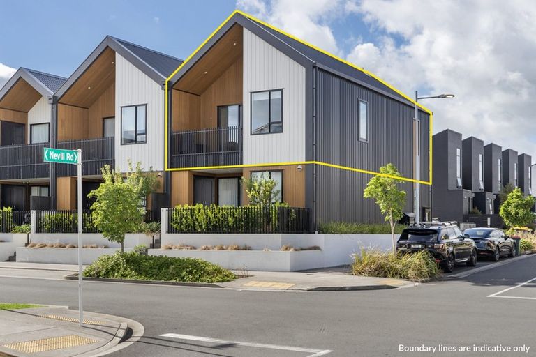 Photo of property in 2/117 Buckley Avenue, Hobsonville, Auckland, 0616