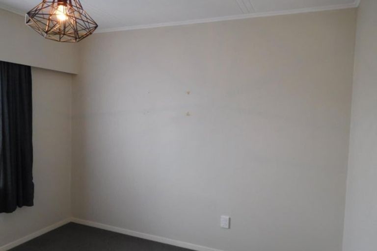 Photo of property in 25 Ruthven Road, Wainuiomata, Lower Hutt, 5014