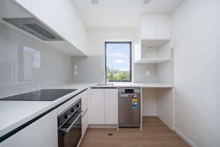 Photo of property in 2c/3 Blanc Road, Silverdale, 0932