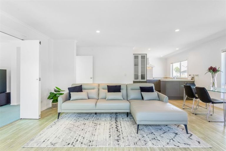 Photo of property in 418a Old Te Atatu Road, Te Atatu Peninsula, Auckland, 0610