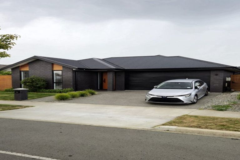 Photo of property in 35 Tiritiri Moana Drive, Pegasus, 7612