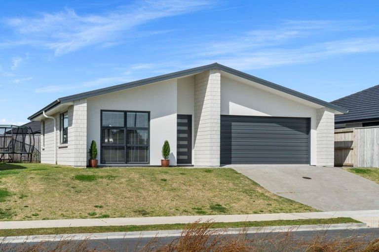 Photo of property in 52 Tamapahore Boulevard, Papamoa Beach, Papamoa, 3118
