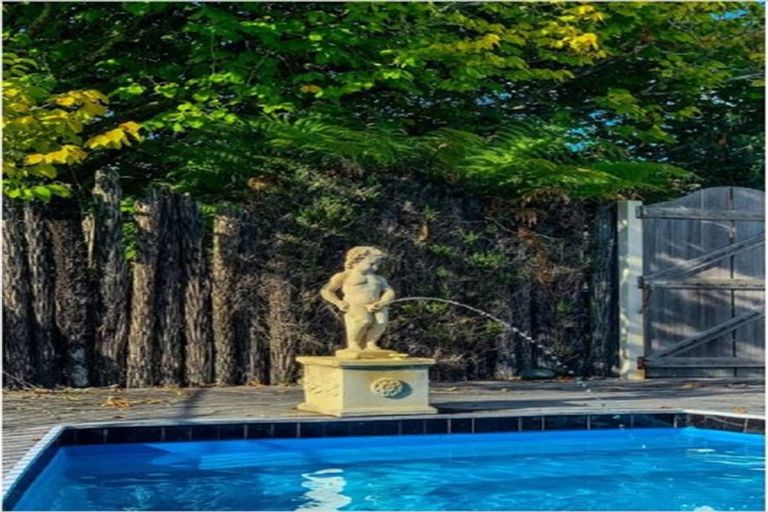 Photo of property in 31 Rangitopuni Road, Riverhead, 0793