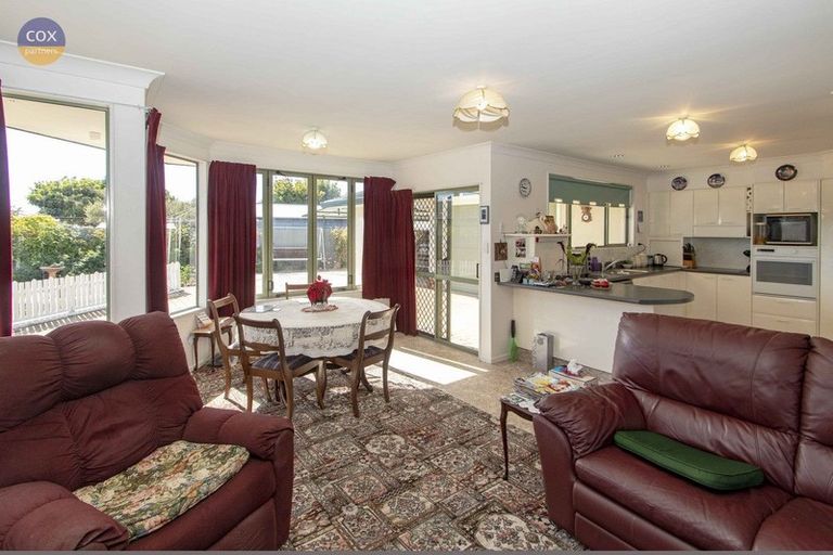 Photo of property in 26 Elliott Street, Taradale, Napier, 4112