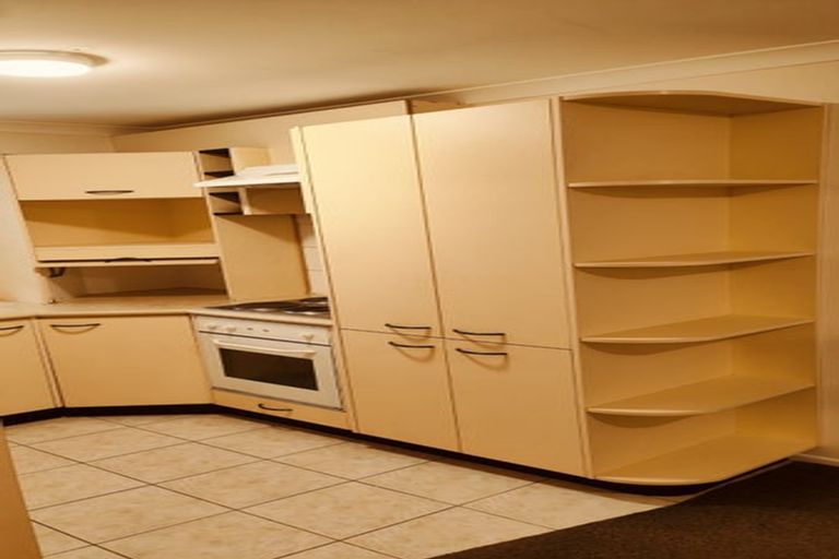 Photo of property in 40 Ruskin Road, Newlands, Wellington, 6037