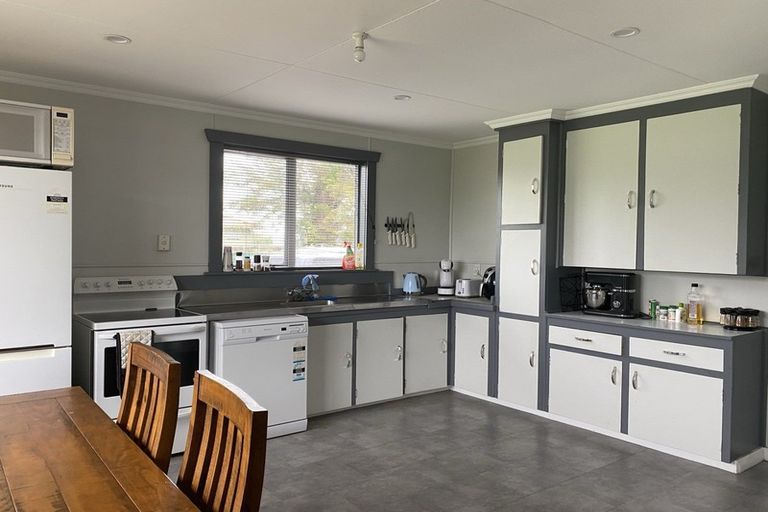 Photo of property in 15 Chute Street, Normanby, Hawera, 4614