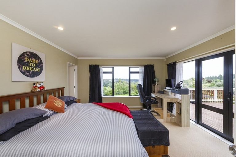 Photo of property in 146 Pacific Drive, Fitzherbert, Palmerston North, 4410