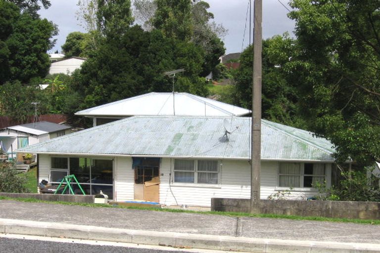 Photo of property in 124 Lancaster Road, Beach Haven, Auckland, 0626