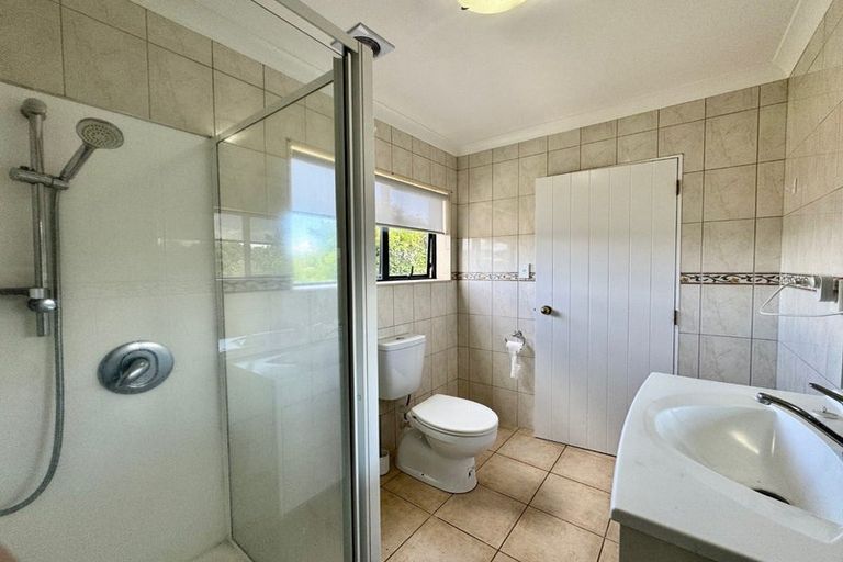 Photo of property in 25 Chieftain Rise, Goodwood Heights, Auckland, 2105
