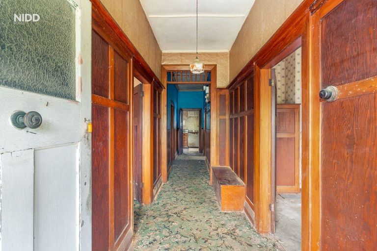 Photo of property in 1 Athol Place, Ravensbourne, Dunedin, 9022