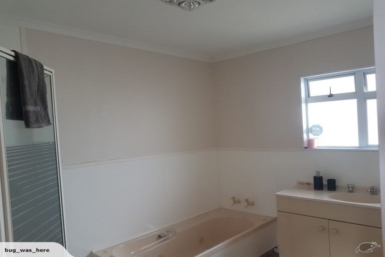 Photo of property in 1/4 Rangitake Drive, Spotswood, New Plymouth, 4310