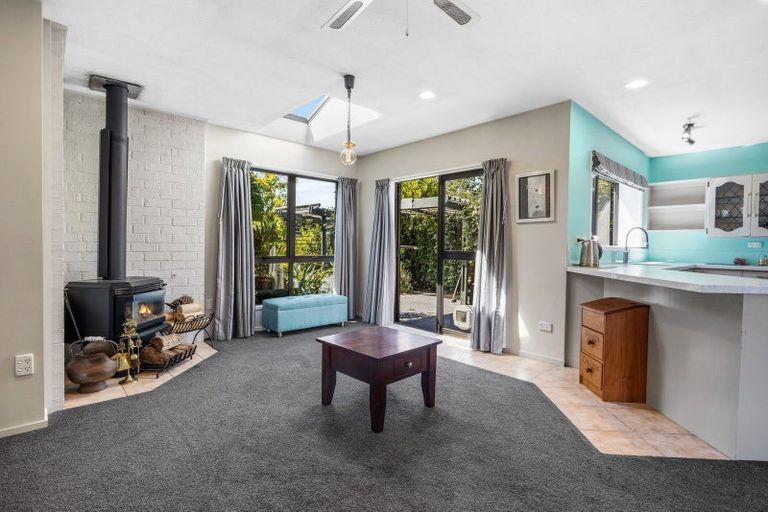 Photo of property in 6 Grove Place, Rangiora, 7400