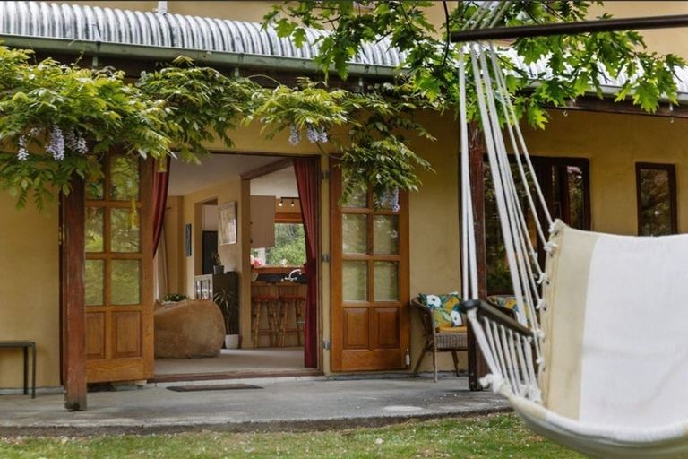Photo of property in 80 Hunter Crescent, Wanaka, 9305