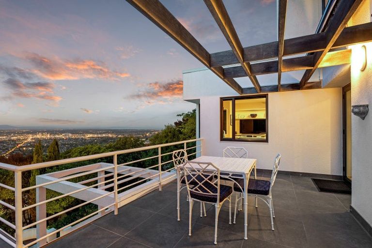 Photo of property in 3 Allom Lane, Cashmere, Christchurch, 8022