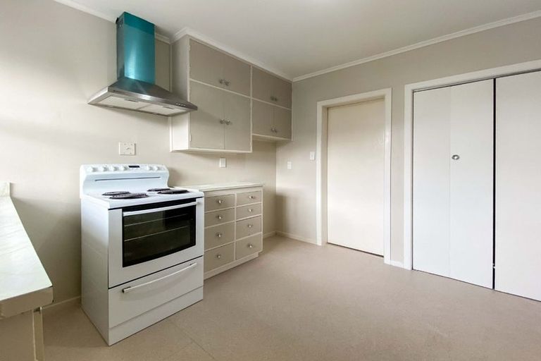 Photo of property in 2/3 Camp Street, Silverstream, Upper Hutt, 5019