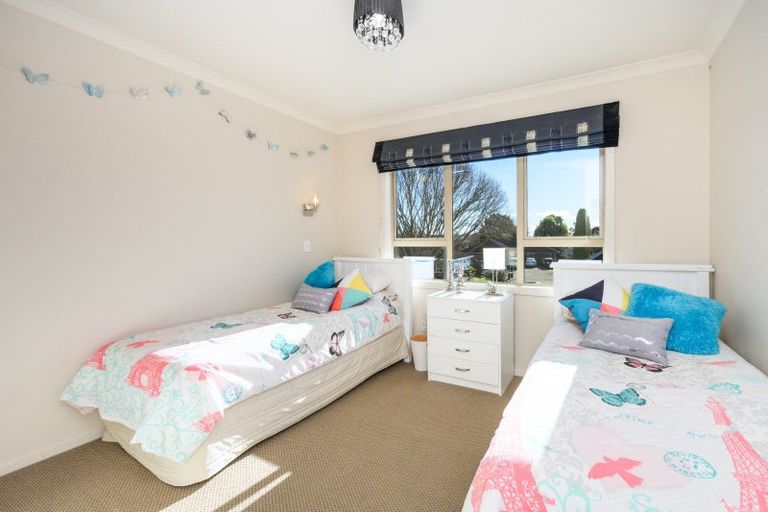 Photo of property in 14 Churchill Avenue, Hokowhitu, Palmerston North, 4410