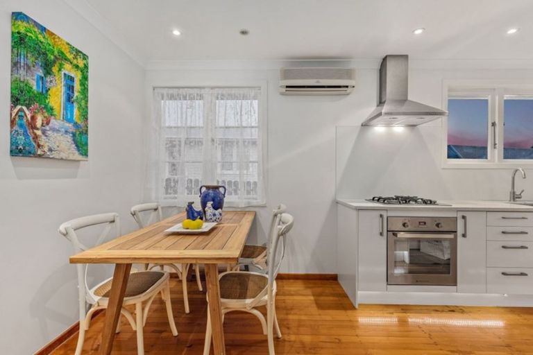 Photo of property in 46 Strid Road, Te Atatu South, Auckland, 0610