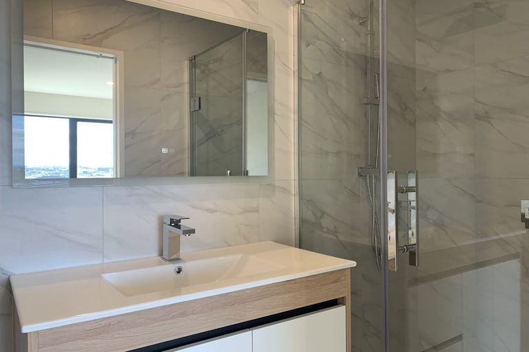 Photo of property in 17 Paina Crescent, Massey, Auckland, 0614