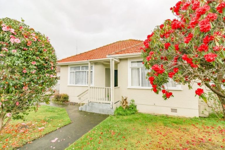 Photo of property in 2 Poutini Street, Whanganui East, Whanganui, 4500