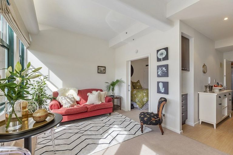 Photo of property in Orange House/land Equity, 21/182u Wakefield Street, Te Aro, Wellington, 6011
