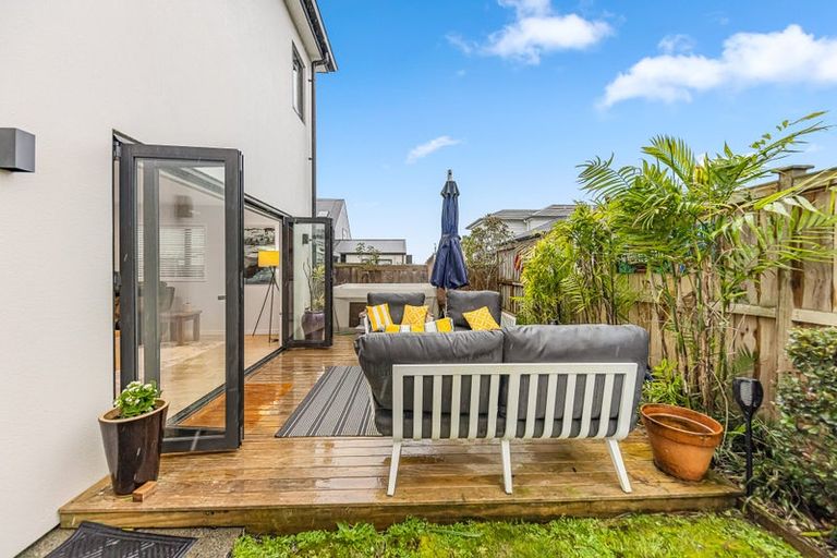 Photo of property in 8 Makete Crescent, Hobsonville, Auckland, 0618