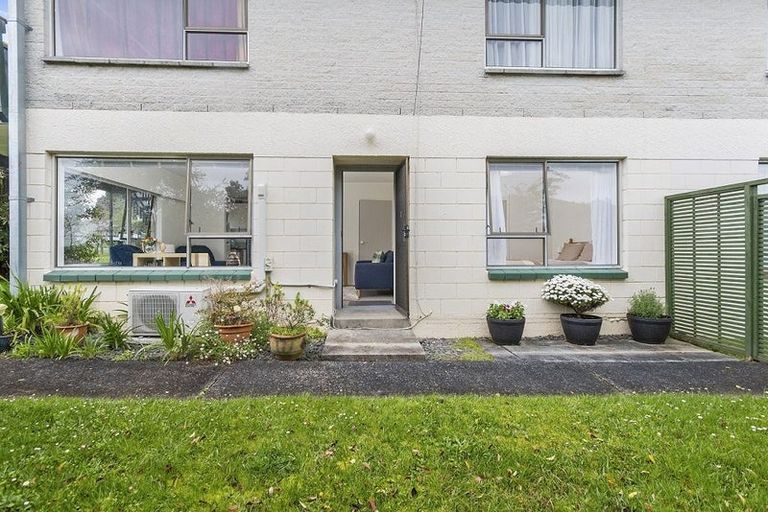 Photo of property in 10/126 Lynwood Road, New Lynn, Auckland, 0600