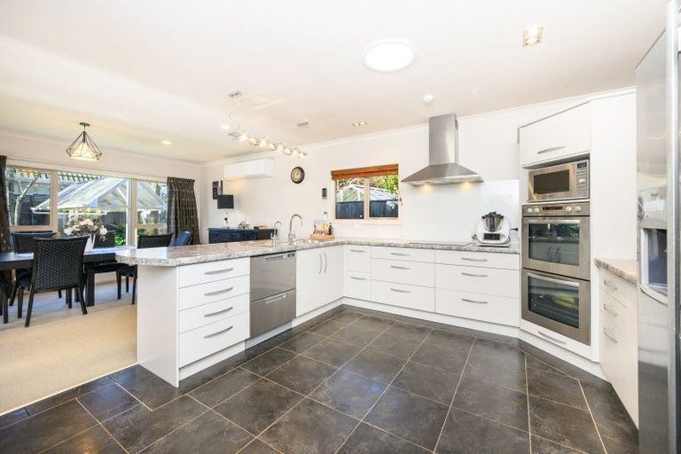Photo of property in 14 Churchill Avenue, Hokowhitu, Palmerston North, 4410