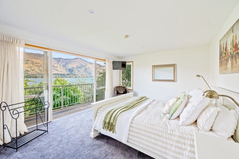Photo of property in 32 Lismore Street, Wanaka, 9305