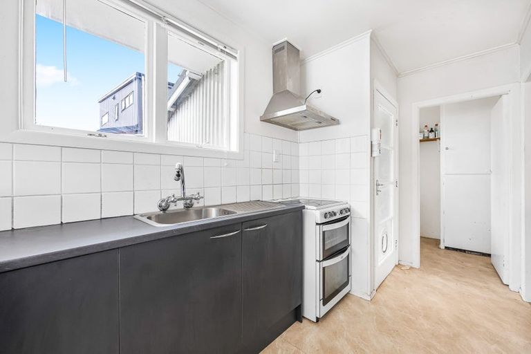 Photo of property in 27 Choice Avenue, Henderson, Auckland, 0612