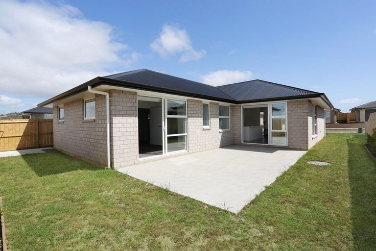 Photo of property in 12 Olivia Road, Pukekohe, 2120