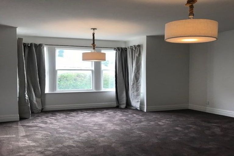 Photo of property in 43 Grant Road, Thorndon, Wellington, 6011